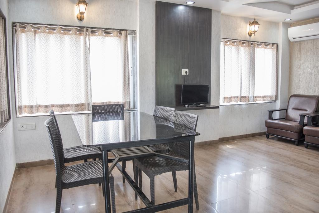 Mahābaleshwar Skyinn Bungalow מראה חיצוני תמונה