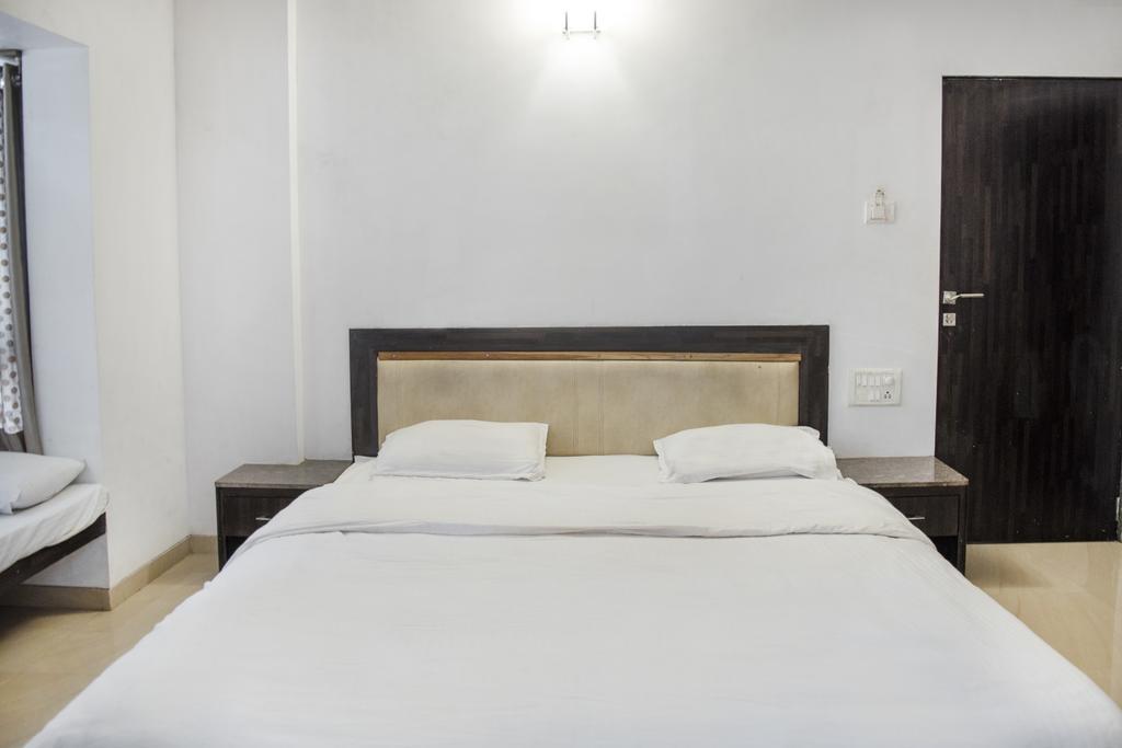 Mahābaleshwar Skyinn Bungalow מראה חיצוני תמונה